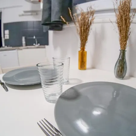 Charmante Studette - La Doutre - 2 Personnes アパート